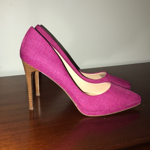 CHARLES DAVID PLATEAU MAGENTA LINEN POINTED PUMPS - Picture 5 of 5